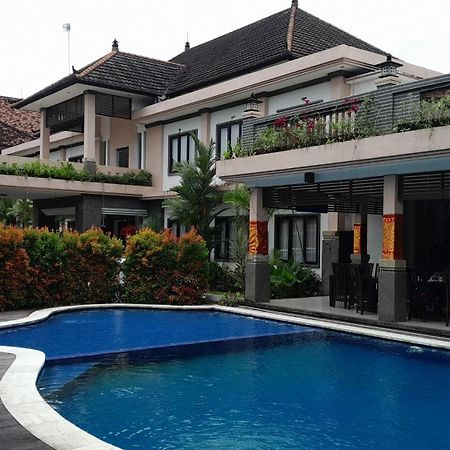 Hotel Dhyana Pura Kapal Exterior photo