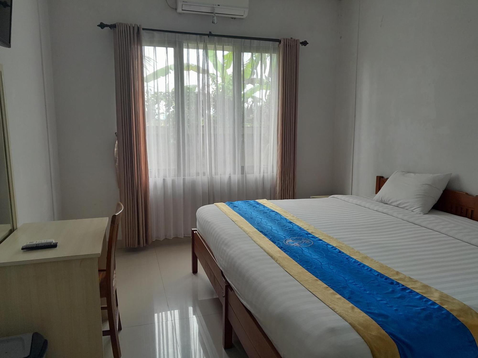Hotel Dhyana Pura Kapal Exterior photo