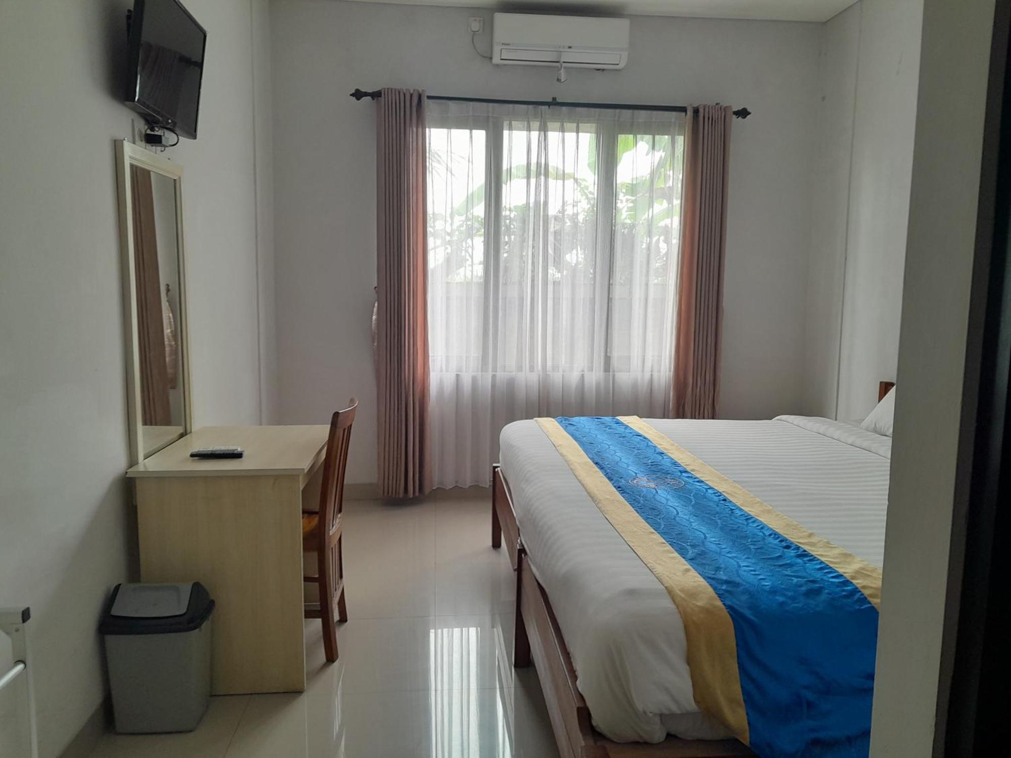 Hotel Dhyana Pura Kapal Exterior photo